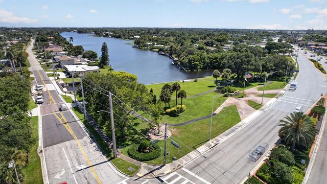 8111 W Lake Drive, Lake Clarke Shores, FL 33406