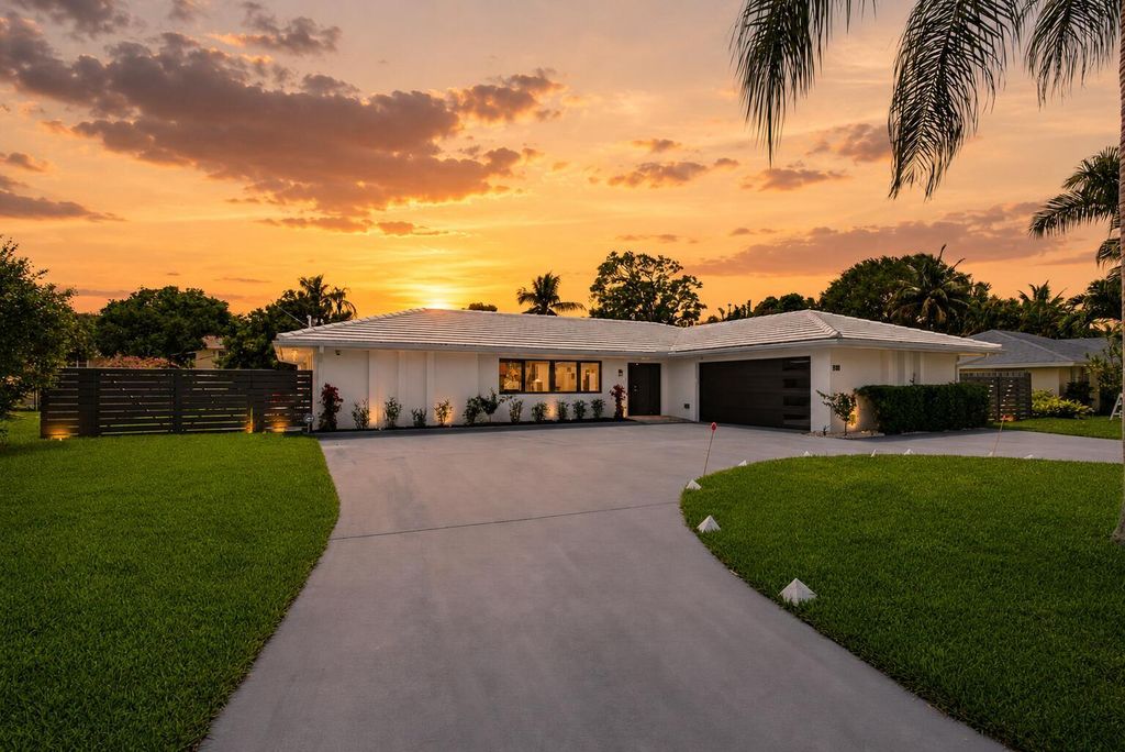 8111 W Lake Drive, Lake Clarke Shores, FL 33406