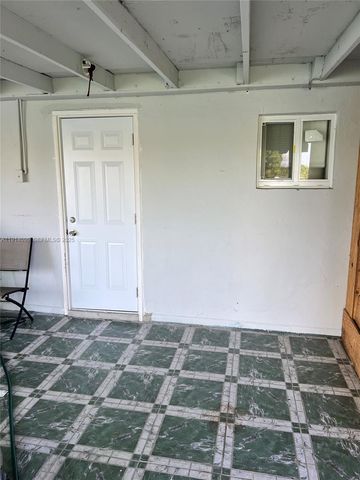 260 SW 8th Ave B, Hallandale Beach, FL 33009