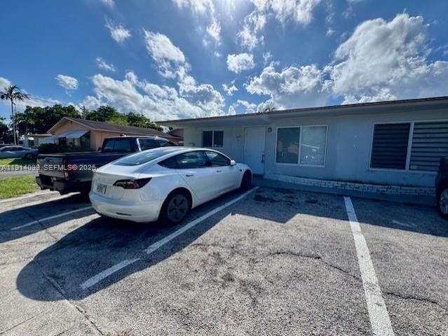 260 SW 8th Ave B, Hallandale Beach, FL 33009