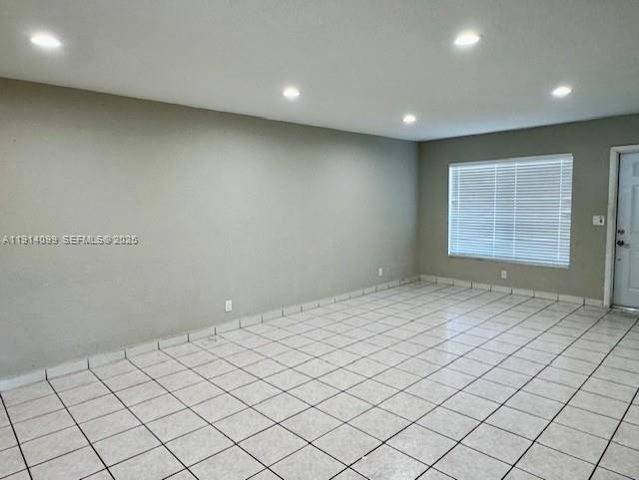 260 SW 8th Ave B, Hallandale Beach, FL 33009