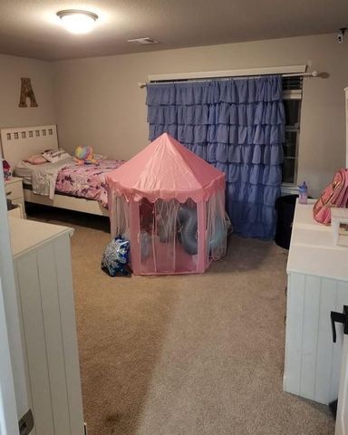 100 Wedgewood Trace Lane, La Porte, TX 77571