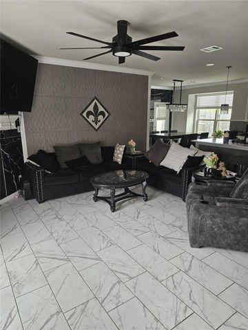 100 Wedgewood Trace Lane, La Porte, TX 77571