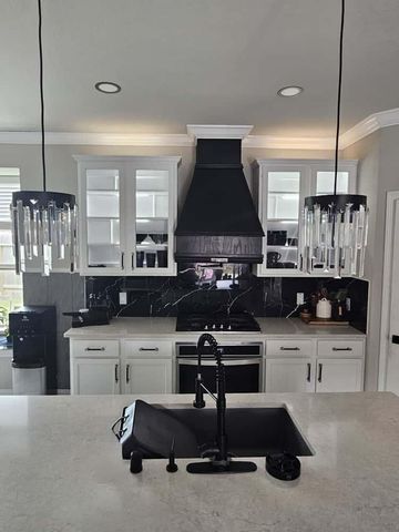 100 Wedgewood Trace Lane, La Porte, TX 77571