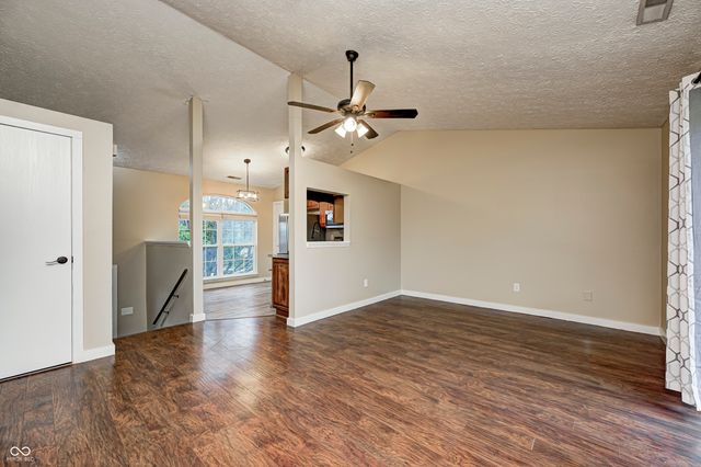 1521 Cottonwood Drive, Franklin, IN 46131