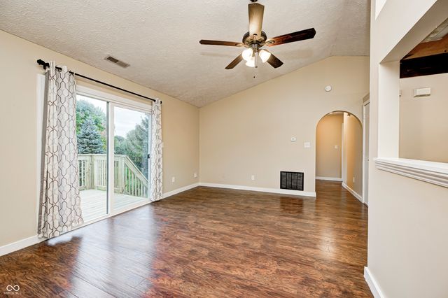 1521 Cottonwood Drive, Franklin, IN 46131