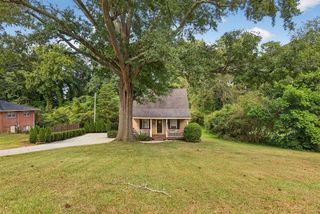 200 1/ 2 Pine Street, Barnesville, GA 30204