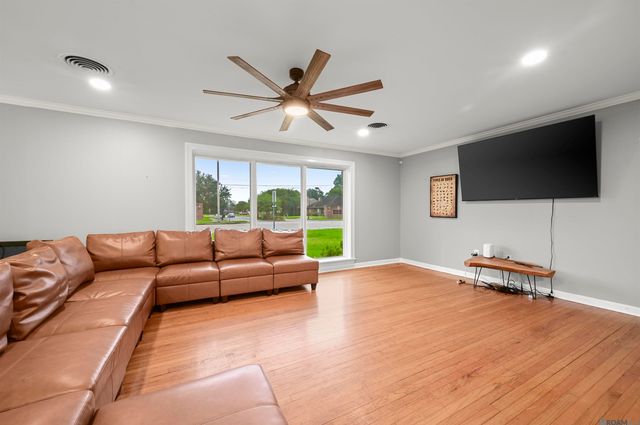 545 Staring Ln, Baton Rouge, LA 70810