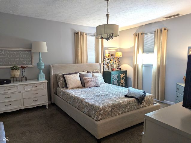 3236 Spruce Street, Columbus, IN 47203