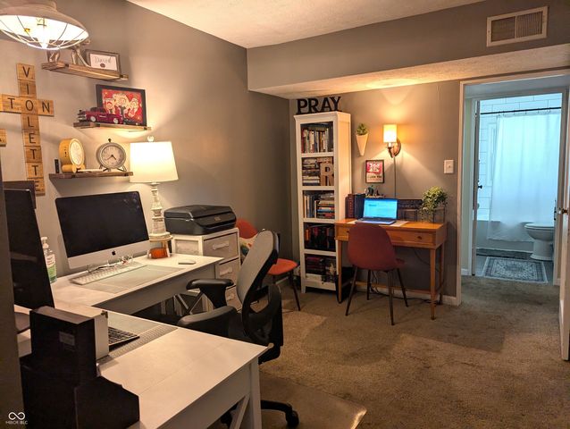 3236 Spruce Street, Columbus, IN 47203