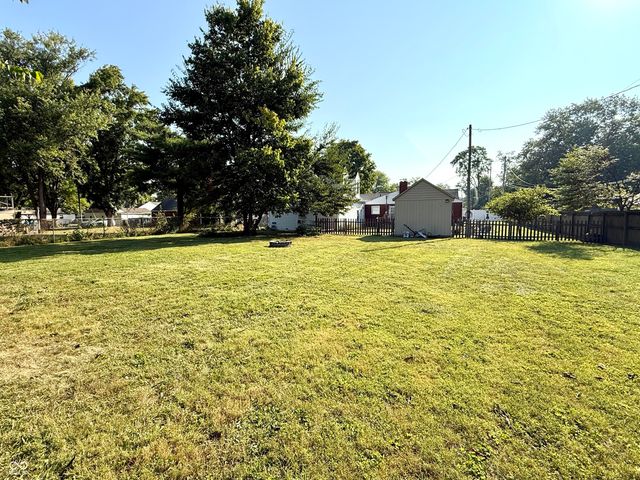 3236 Spruce Street, Columbus, IN 47203