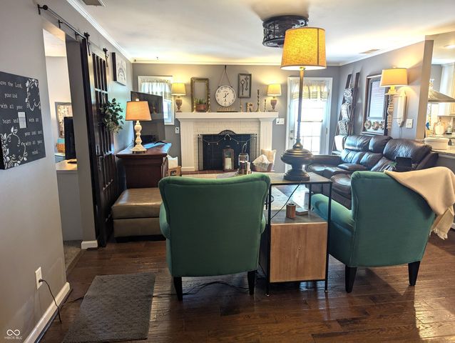 3236 Spruce Street, Columbus, IN 47203