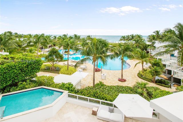 50 S Pointe Dr TWN2, Miami Beach, FL 33139