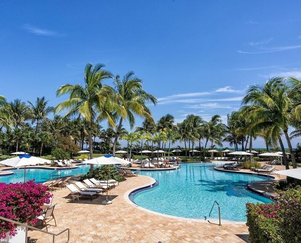 50 S Pointe Dr TWN2, Miami Beach, FL 33139