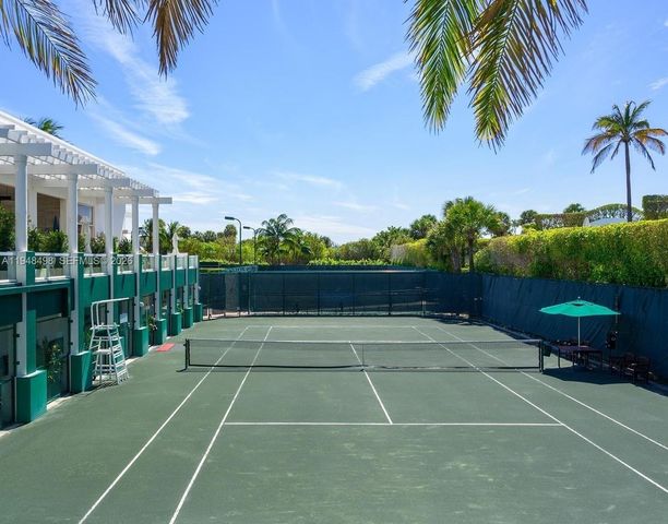 50 S Pointe Dr TWN2, Miami Beach, FL 33139