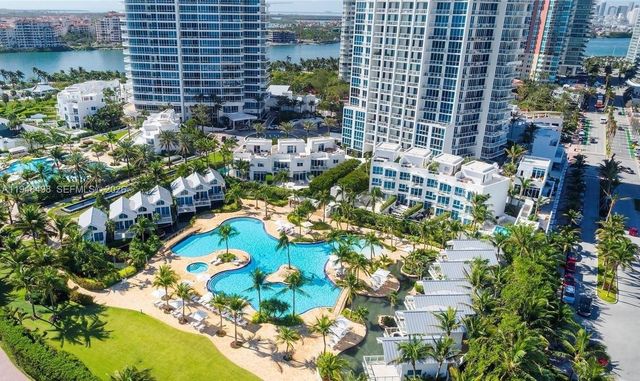 50 S Pointe Dr TWN2, Miami Beach, FL 33139