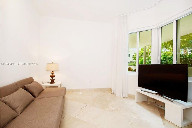 50 S Pointe Dr TWN2, Miami Beach, FL 33139
