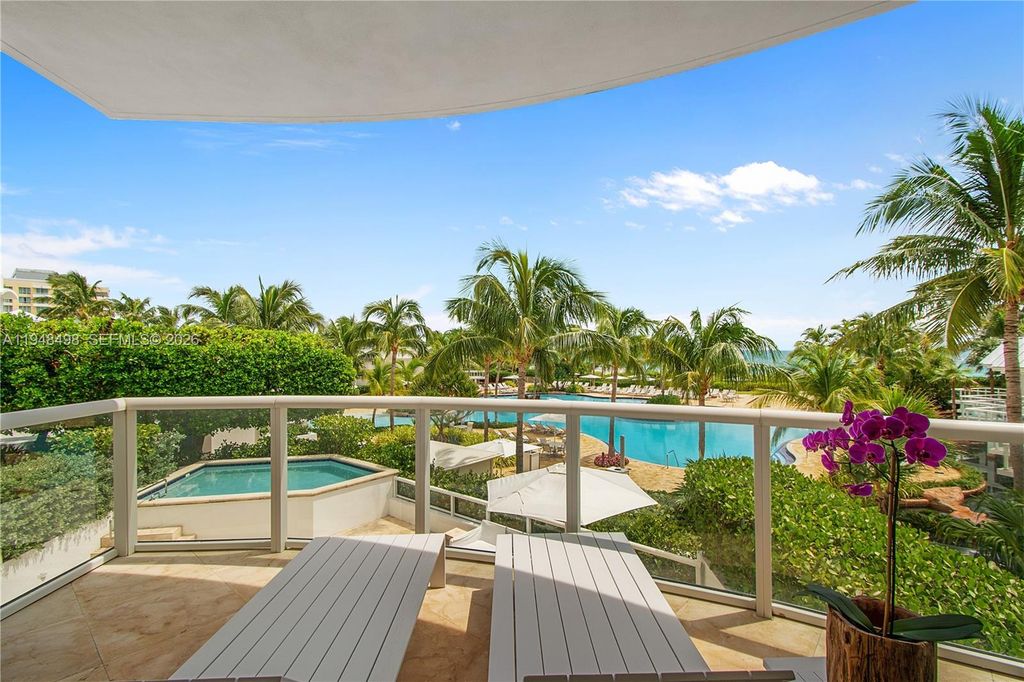 50 S Pointe Dr TWN2, Miami Beach, FL 33139