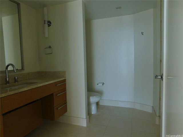 1177 Queen Street 1704, Honolulu, HI 96814