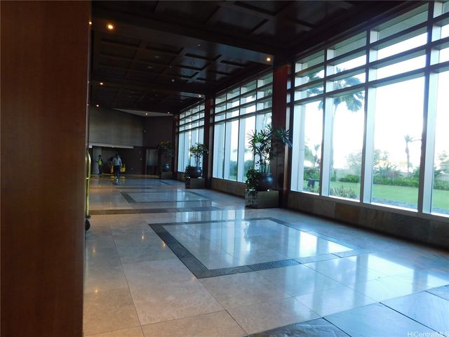 1177 Queen Street 1704, Honolulu, HI 96814