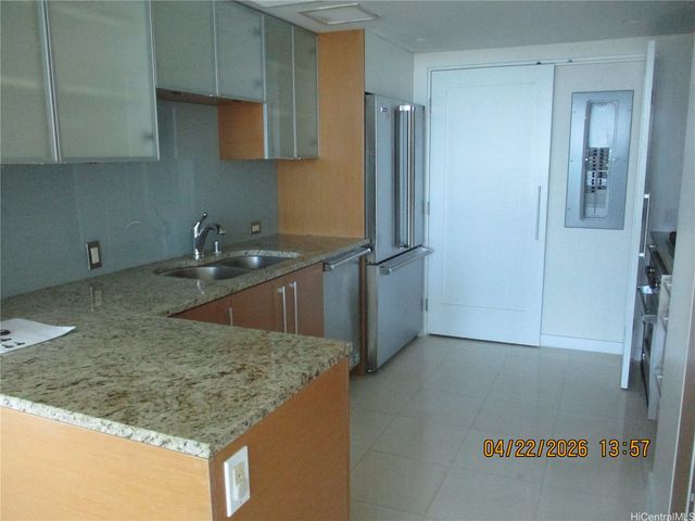 1177 Queen Street 1704, Honolulu, HI 96814