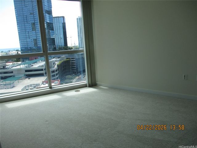 1177 Queen Street 1704, Honolulu, HI 96814
