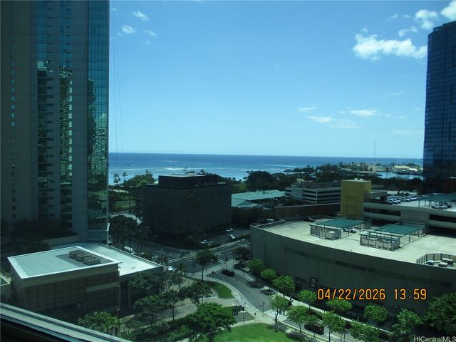 1177 Queen Street 1704, Honolulu, HI 96814
