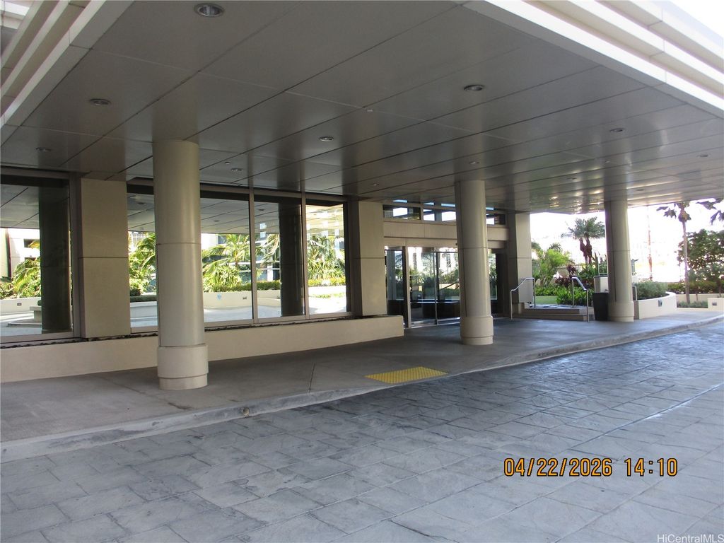 1177 Queen Street 1704, Honolulu, HI 96814