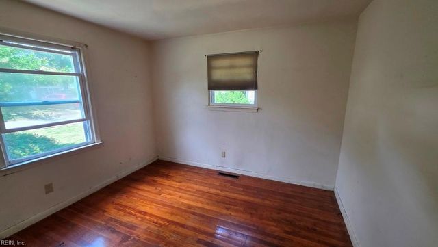 340 Garrison PL, Virginia Beach, VA 23452