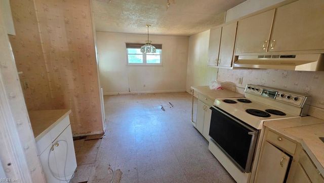 340 Garrison PL, Virginia Beach, VA 23452