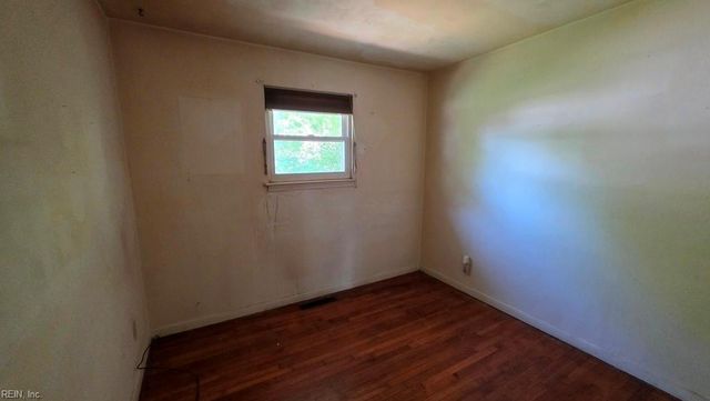 340 Garrison PL, Virginia Beach, VA 23452