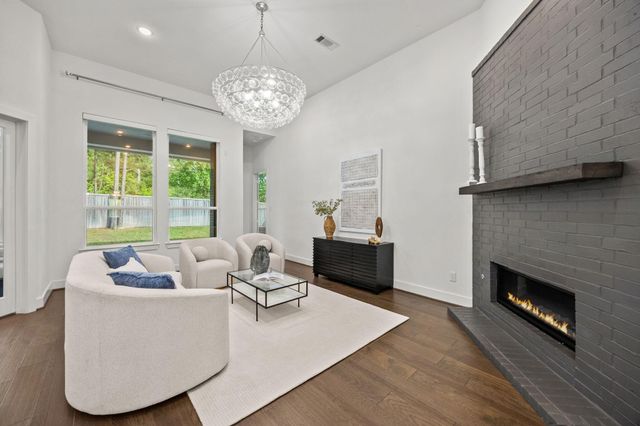 146 Sugar Pine Court, Montgomery, TX 77316