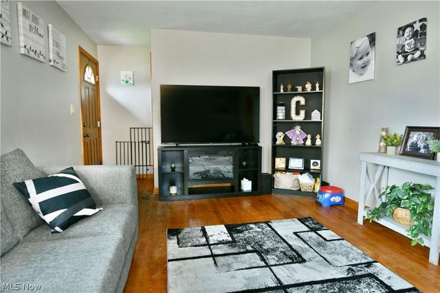 135 Clingan Street, Hubbard, OH 44425