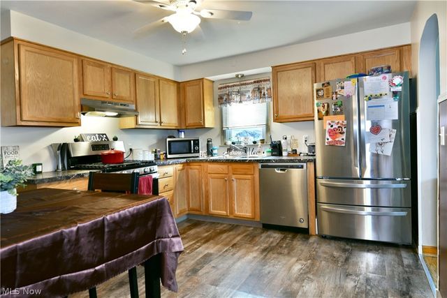 135 Clingan Street, Hubbard, OH 44425