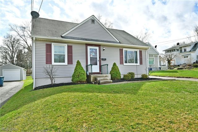 135 Clingan Street, Hubbard, OH 44425