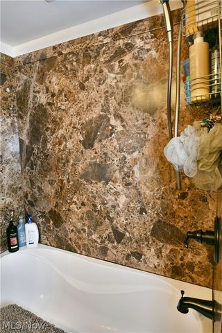 135 Clingan Street, Hubbard, OH 44425