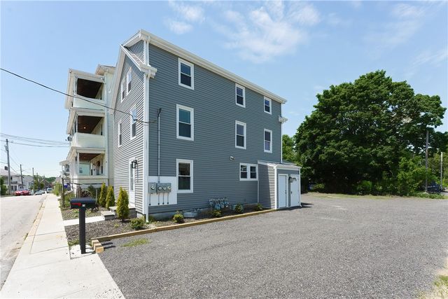 71 ST Elizabeth Street 2, Bristol, RI 02809