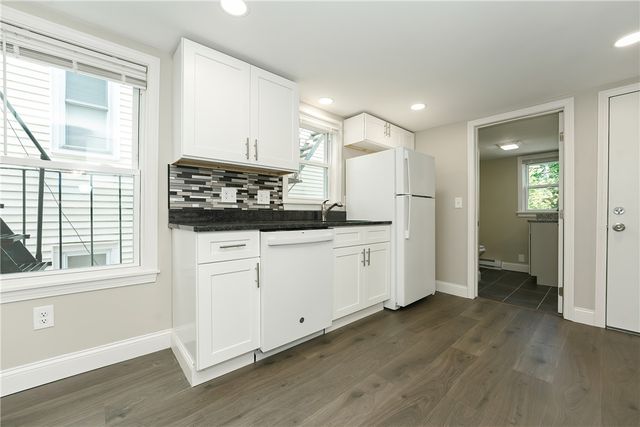 71 ST Elizabeth Street 2, Bristol, RI 02809