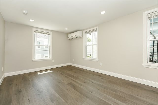 71 ST Elizabeth Street 2, Bristol, RI 02809