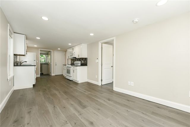 71 ST Elizabeth Street 2, Bristol, RI 02809