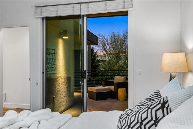 250 Enterprise Way, Palm Springs, CA 92262