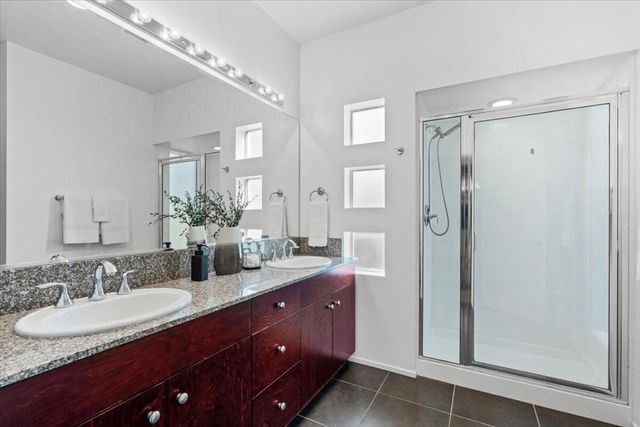 250 Enterprise Way, Palm Springs, CA 92262