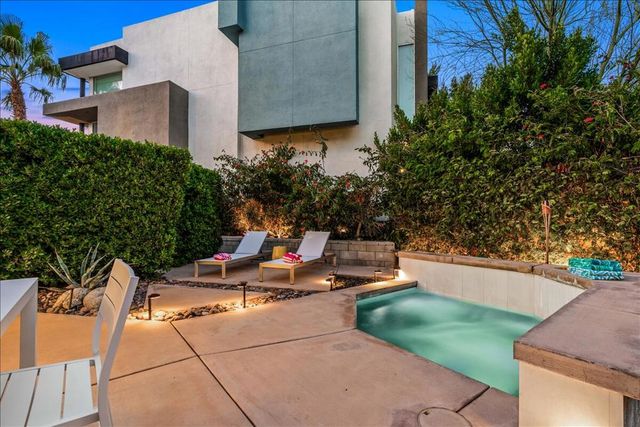 250 Enterprise Way, Palm Springs, CA 92262