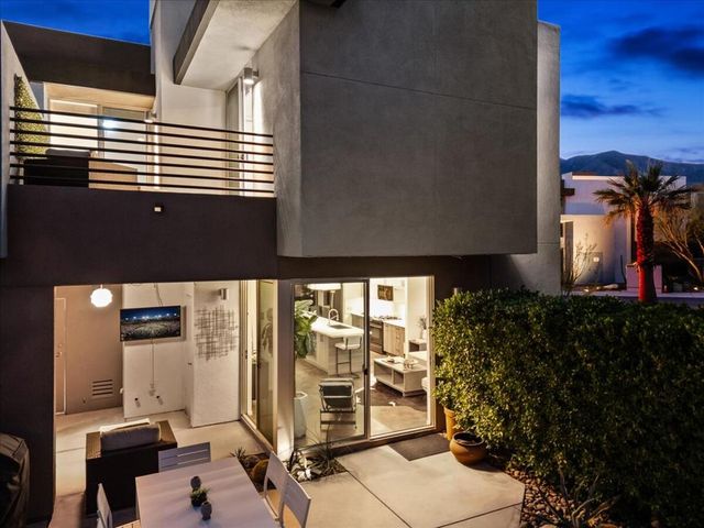 250 Enterprise Way, Palm Springs, CA 92262