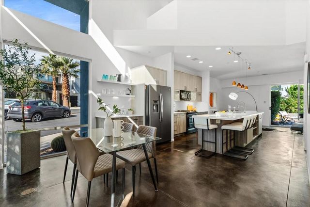 250 Enterprise Way, Palm Springs, CA 92262