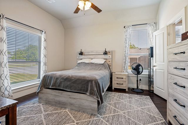 909 Cope Street, Mansfield, TX 76065
