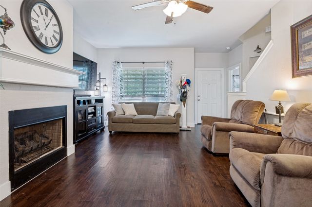909 Cope Street, Mansfield, TX 76065