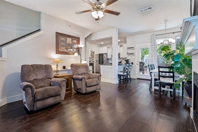 909 Cope Street, Mansfield, TX 76065