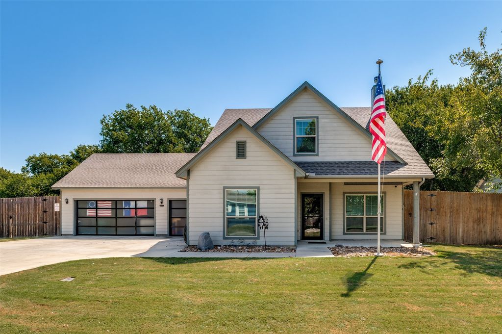 909 Cope Street, Mansfield, TX 76065