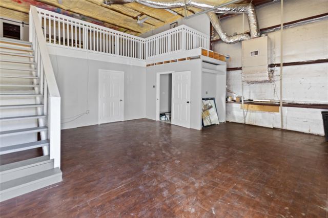 8019 W Fm 517 Road W, Dickinson, TX 77539